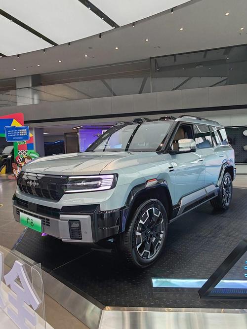 惠州41比亚迪方程豹硬派越野的爆款，英菲尼迪35周年与你共成长